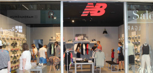 Tienda new balance 2025 zaragoza puerto venecia